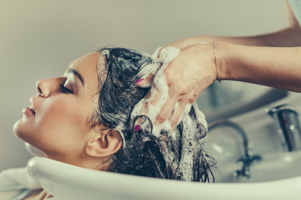 usaha salon