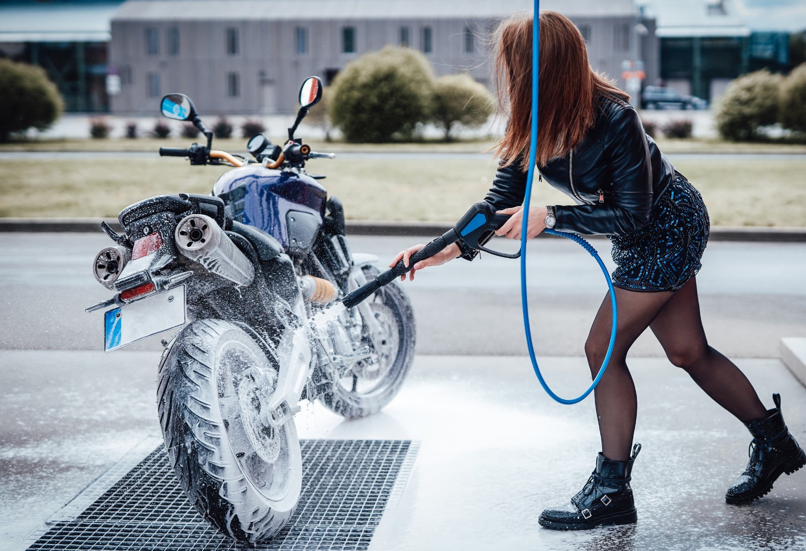 7-Kiat-Sukses-Memulai-Usaha-Cuci-Motor-untuk-Pemula